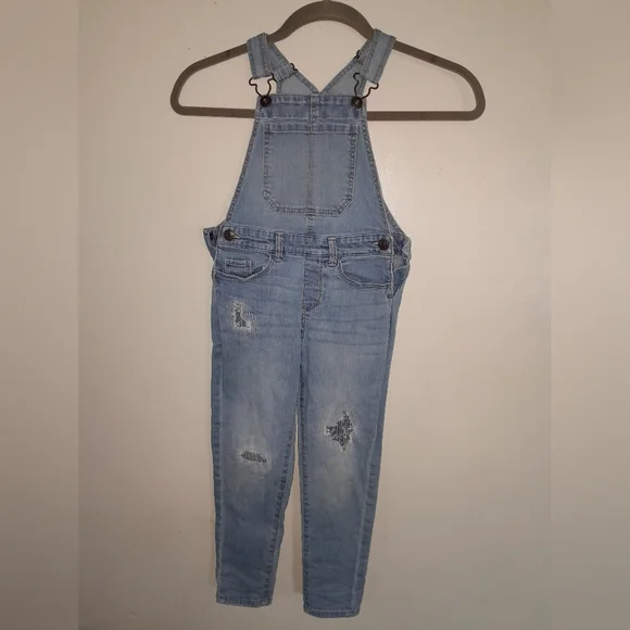 Girls Oshkosh Bib Overalls with Patches Size 6-6X - Picture 2 of 11